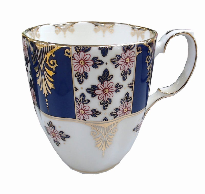 Royal Albert 100 Years 1900 Mug - Image 1